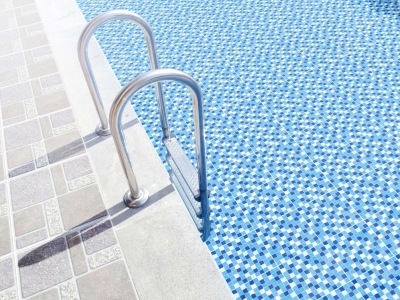 Gạch Hồ Bơi: Top 5 Loại Gạch Được Ưa Chuộng & Tiêu Chuẩn Lựa Chọn Chuẩn Nhất 2025